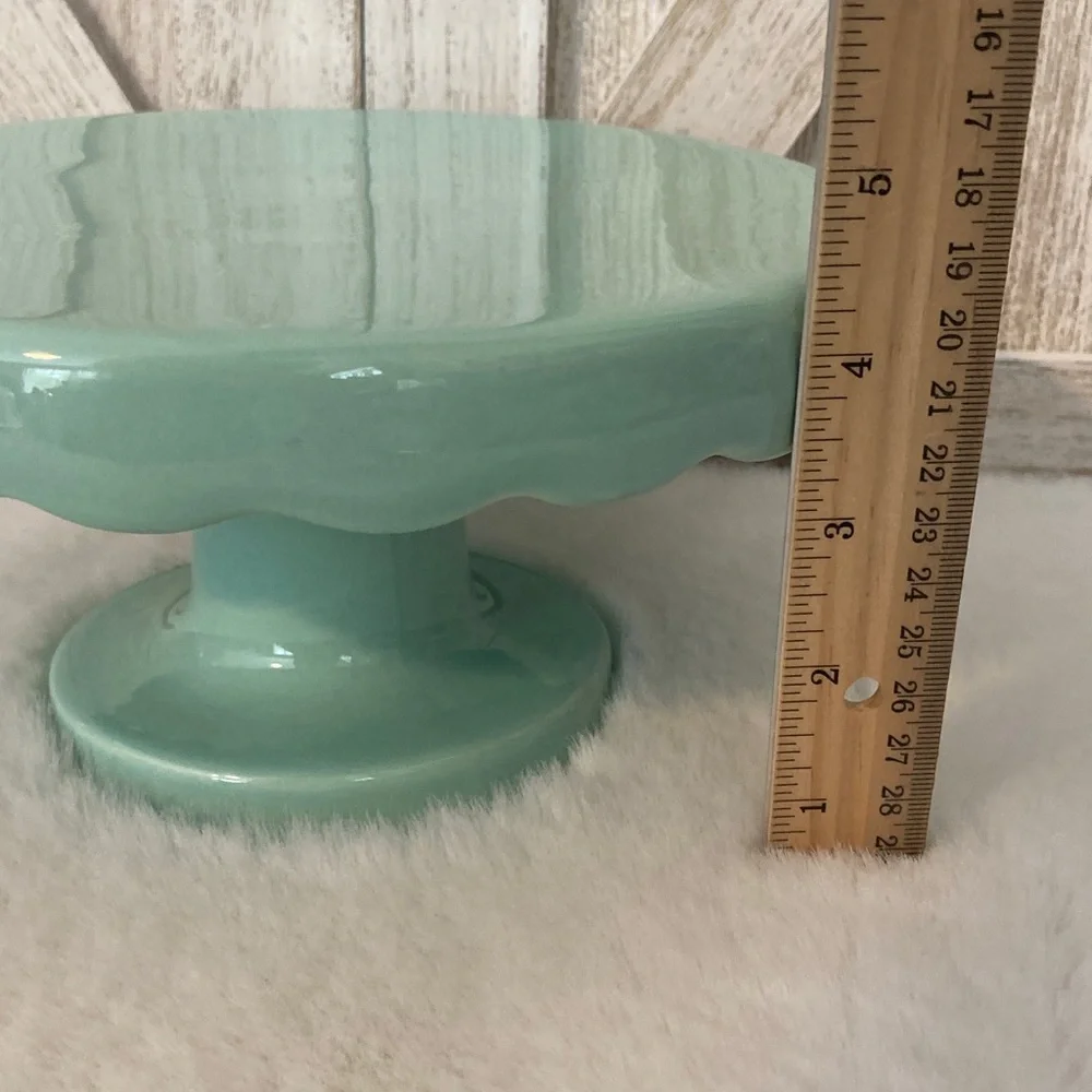 Target BP 2019 Scalloped Aqua Cake Stand